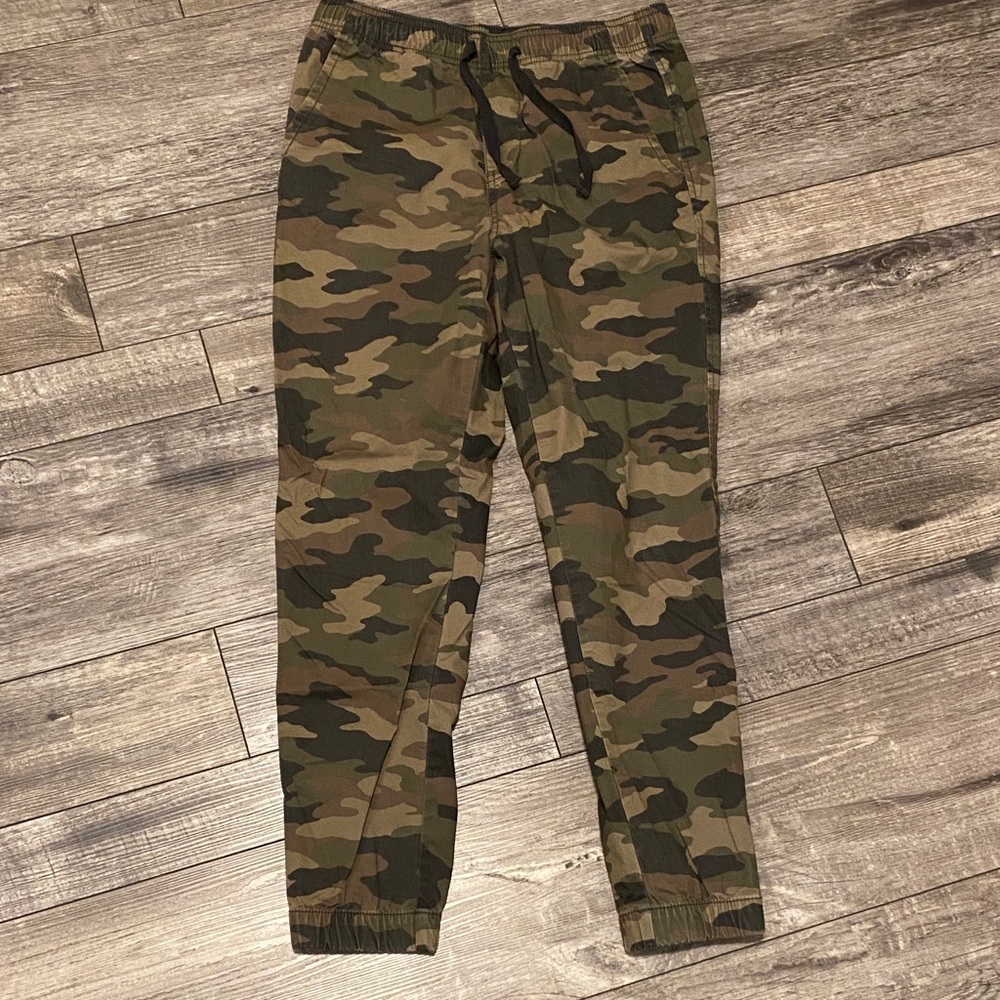 Aeropostale mens camo jogger